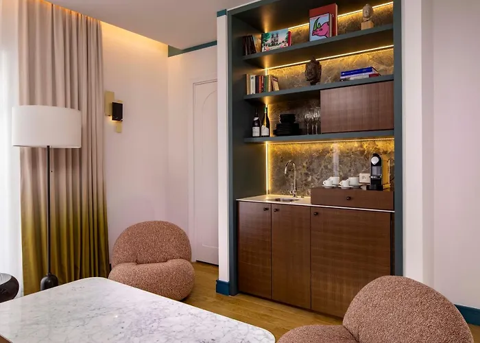 بيل آمي فندق باريس